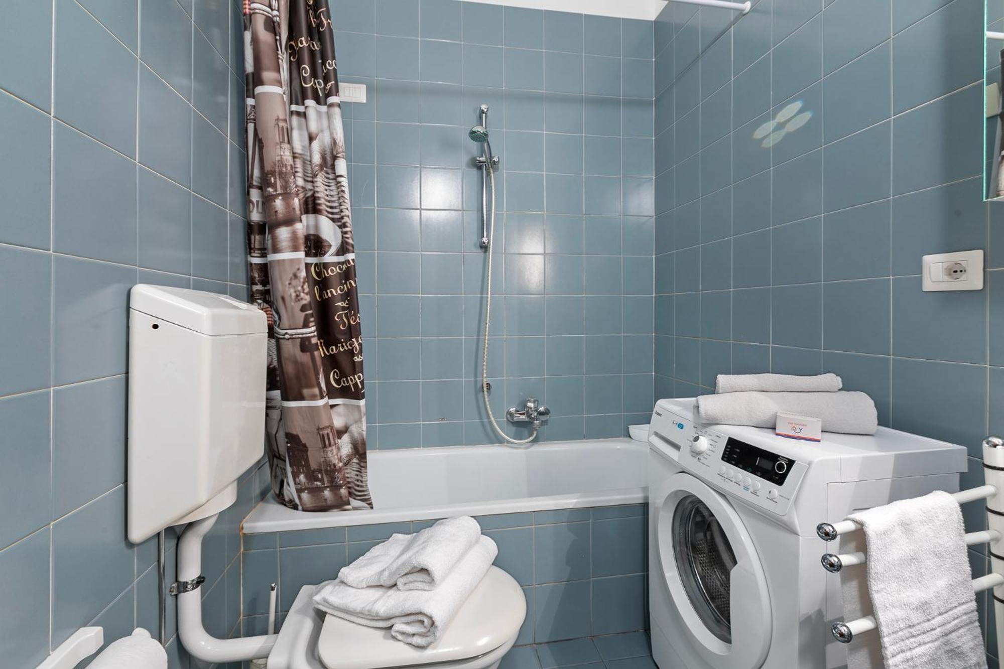 Lake View Historical Center Apartment - Happy Rentals Рива-дель-Гарда Экстерьер фото